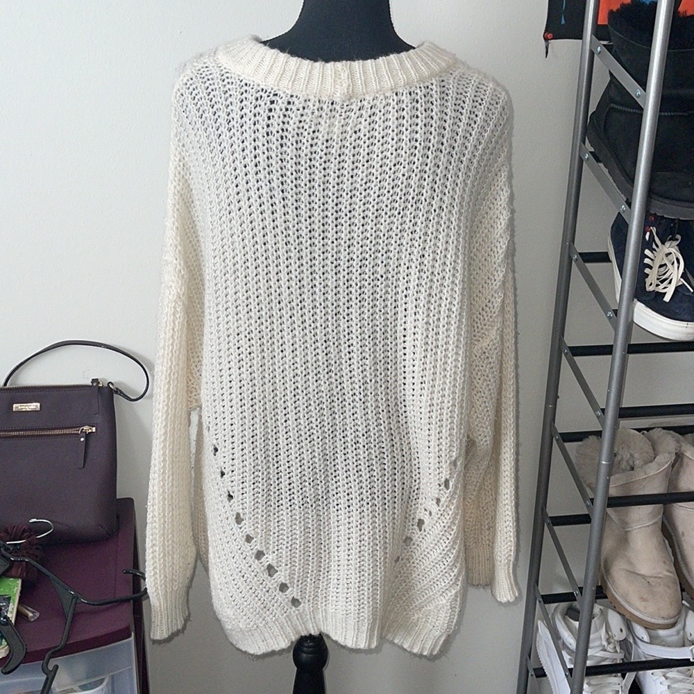 AEO Sweater - Picture 5 of 10